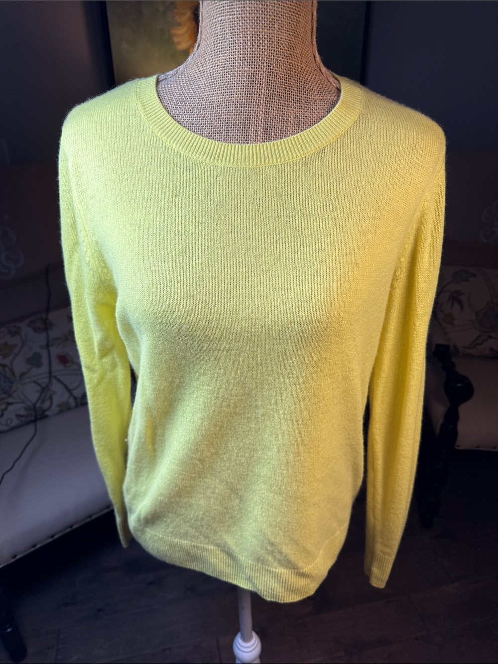 Nordstrom Lemon Crewneck Sweater 100 percent cashmere
